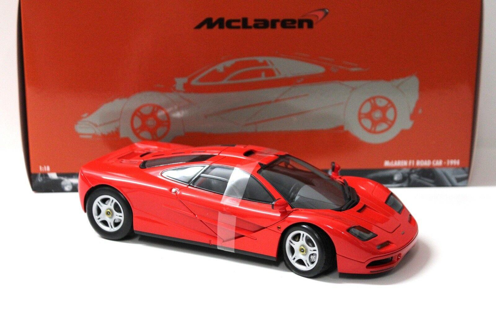 1:18 Minichamps McLaren F1 Road Car 1994 red