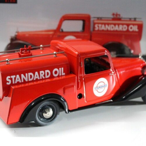 1:18 Schuco Mercedes 170V Tankwagen Standard OIL red