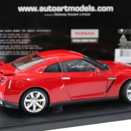 1:18 AUTOart Nissan Skyline GT-R R35 Vibrant red 2008