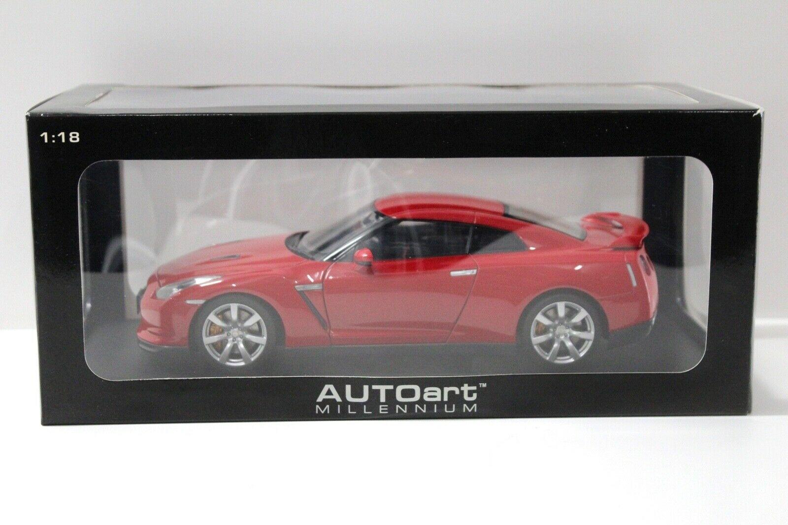 1:18 AUTOart Nissan Skyline GT-R R35 Vibrant red 2008