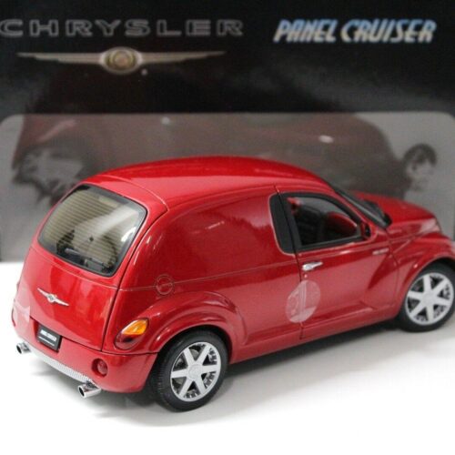 1:18 AUTOart Chrysler Panel Cruiser metallic red