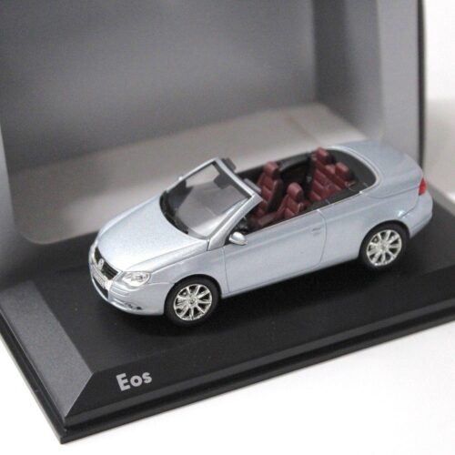 1:43 Norev VW EOS Cabriolet silver DEALER VERSION