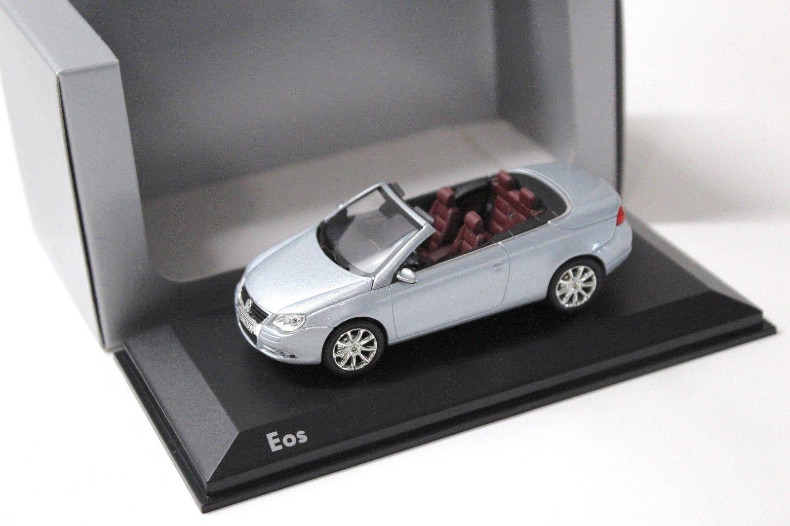 1:43 Norev VW EOS Cabriolet silver DEALER VERSION