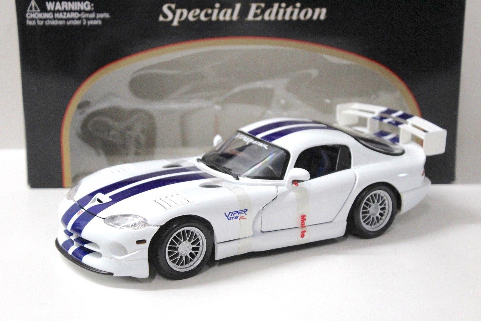 1:18 Maisto Dodge Viper GT2 white/ blue stripes