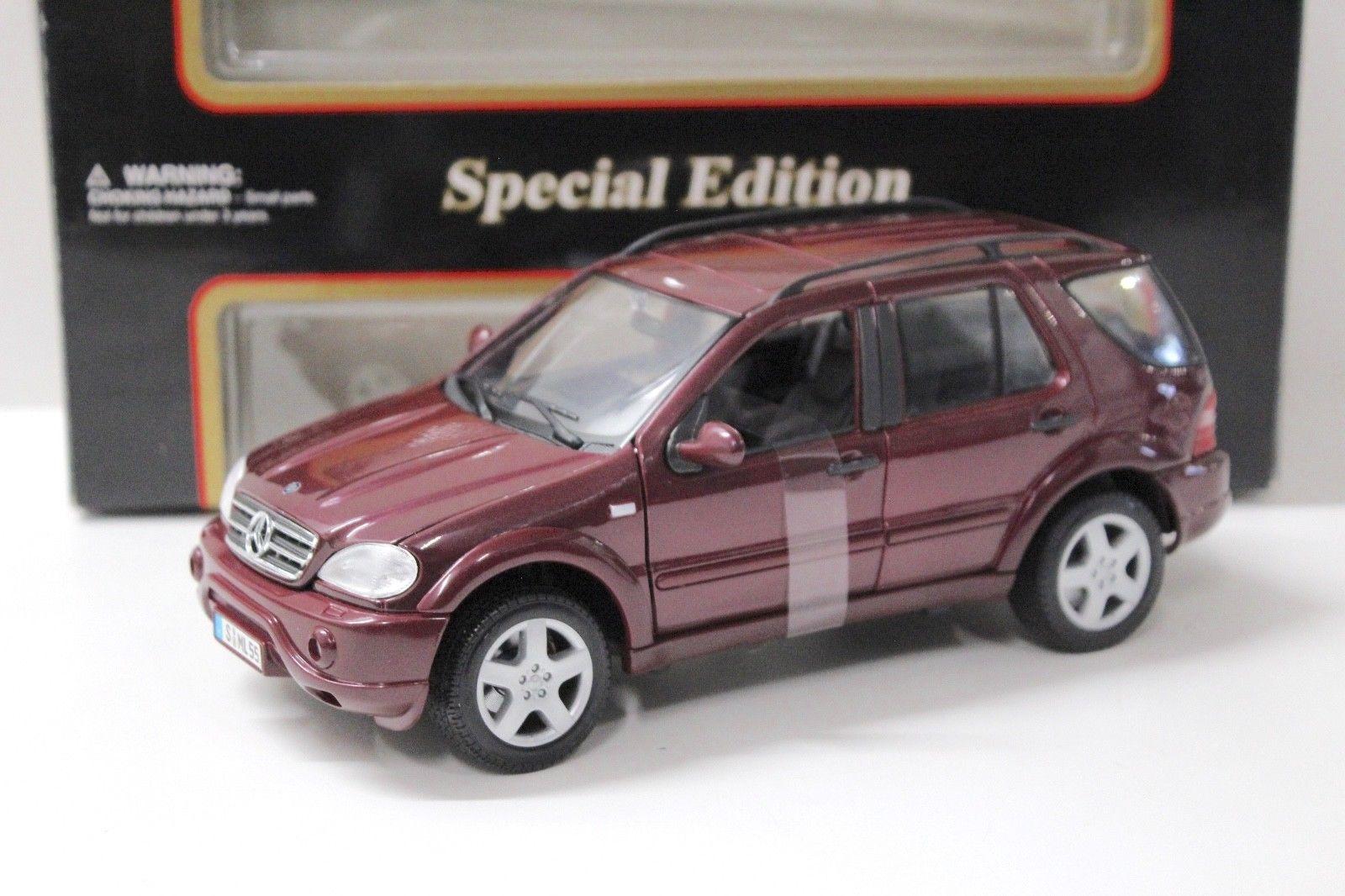 1:18 Maisto Mercedes Benz ML 55 AMG darkred
