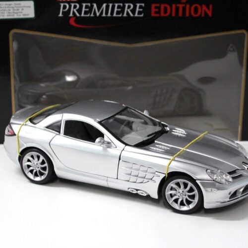 1:18 Maisto Mercedes SLR McLaren STANDOX silver - Image 2