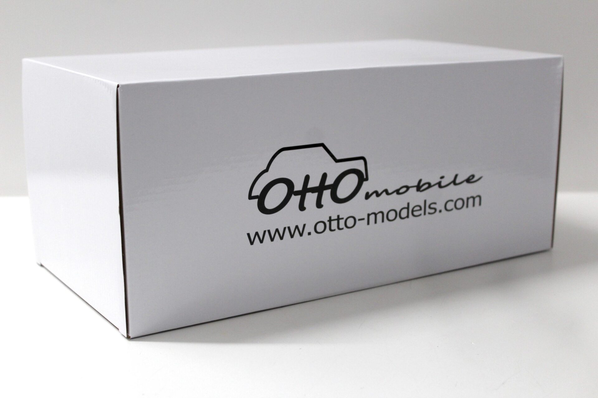 1:18 OTTO mobile OT846 Mercedes S65 AMG S-Klasse W220 black 2004
