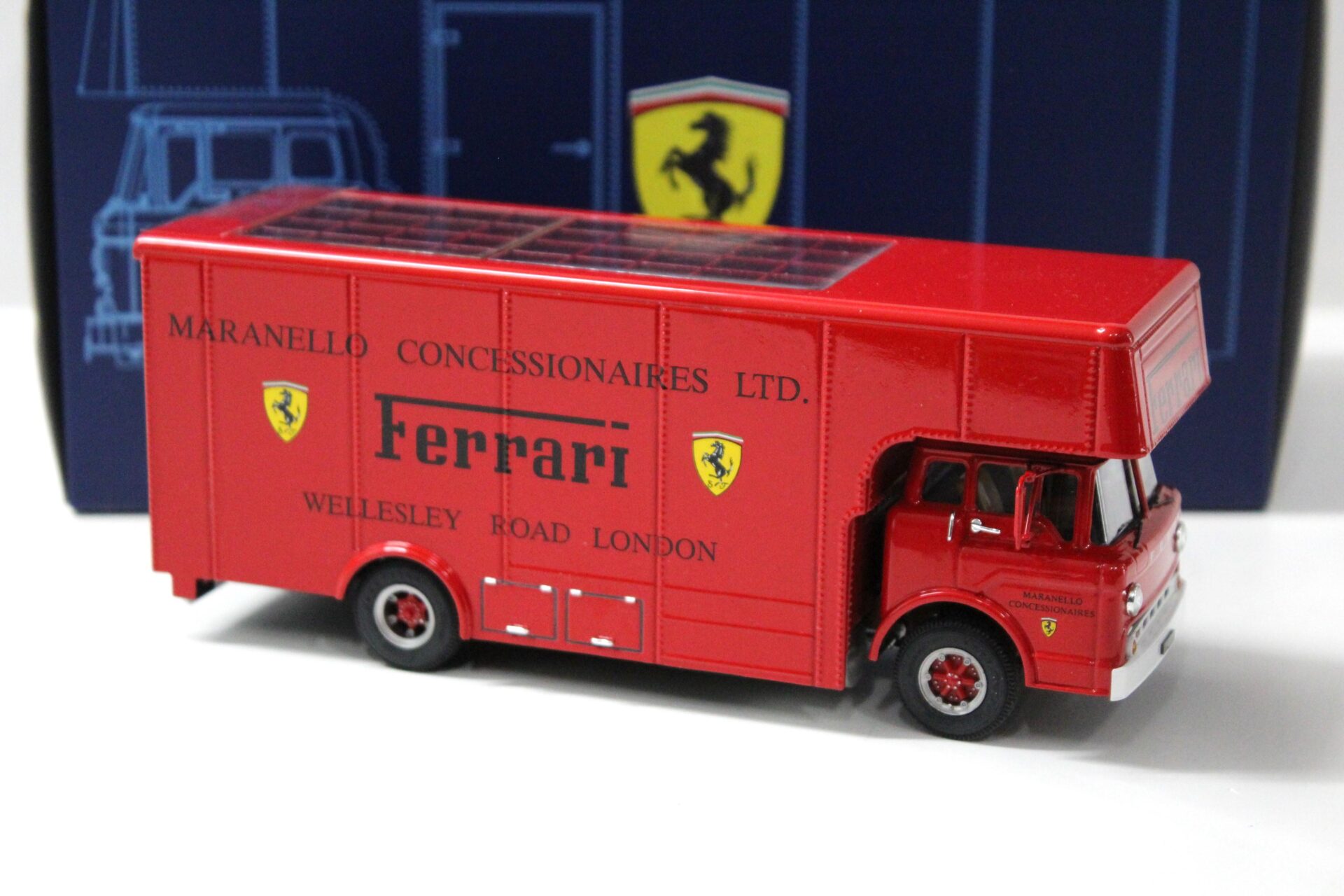 1:43 Exoto Ford C-Type Renntransporter Race Truck "FERRARI MARANELLO" red