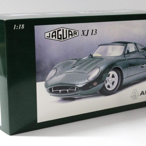 1:18 AUTOart Jaguar XJ 13 dark green
