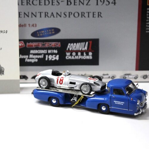 1:43 CMC Mercedes Renntransporter 1954 mit Brumm W196 Juan Fangio