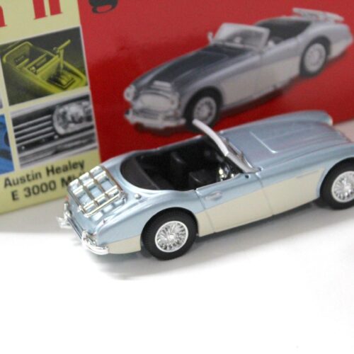 1:43 Vanguards Austin Healey E 3000 MKII Healey Blue & Ivory white