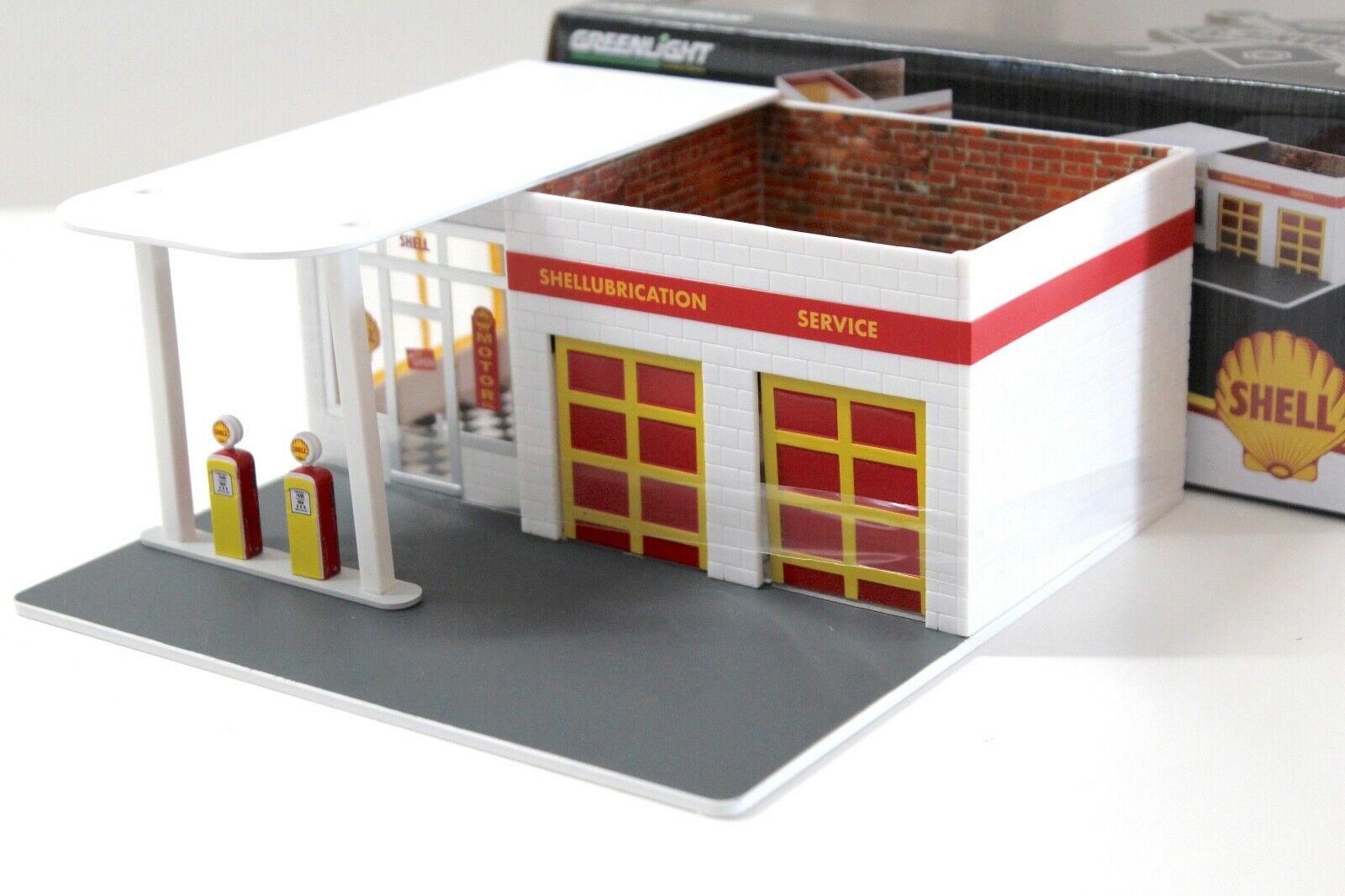 1:64 Greenlight Vintage Gas Station "SHELL" Tankstelle