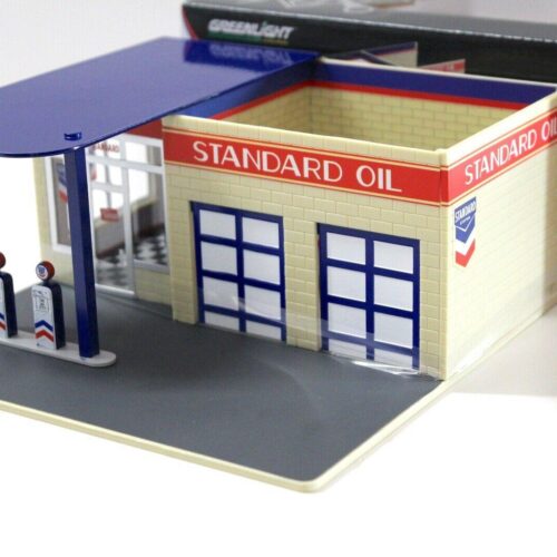 1:64 Greenlight Vintage Gas Station "STANDARD STATION" Tankstelle