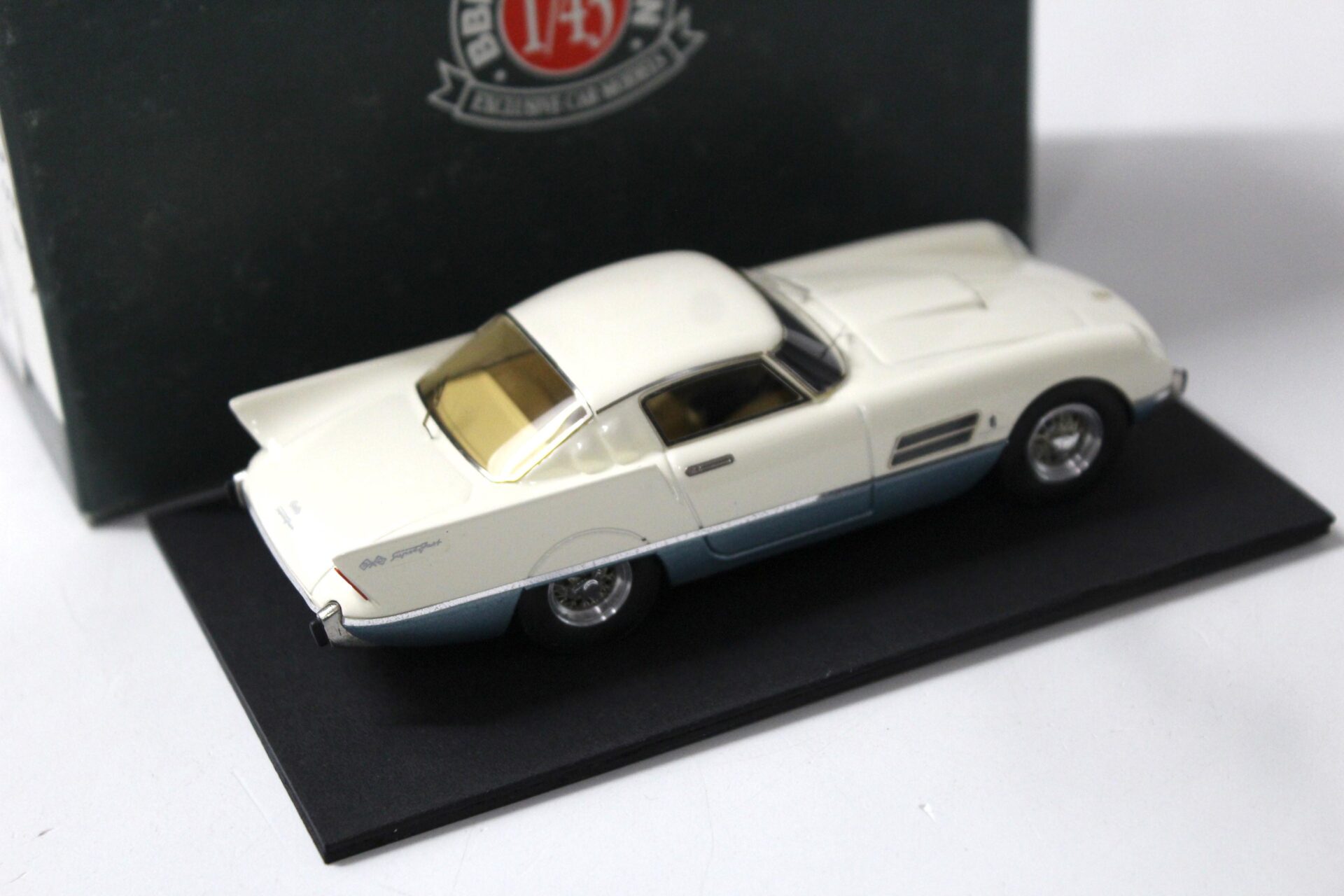 1:43 BBR Ferrari 410 S.A. Superfast Salone Di Parigi 1956 white