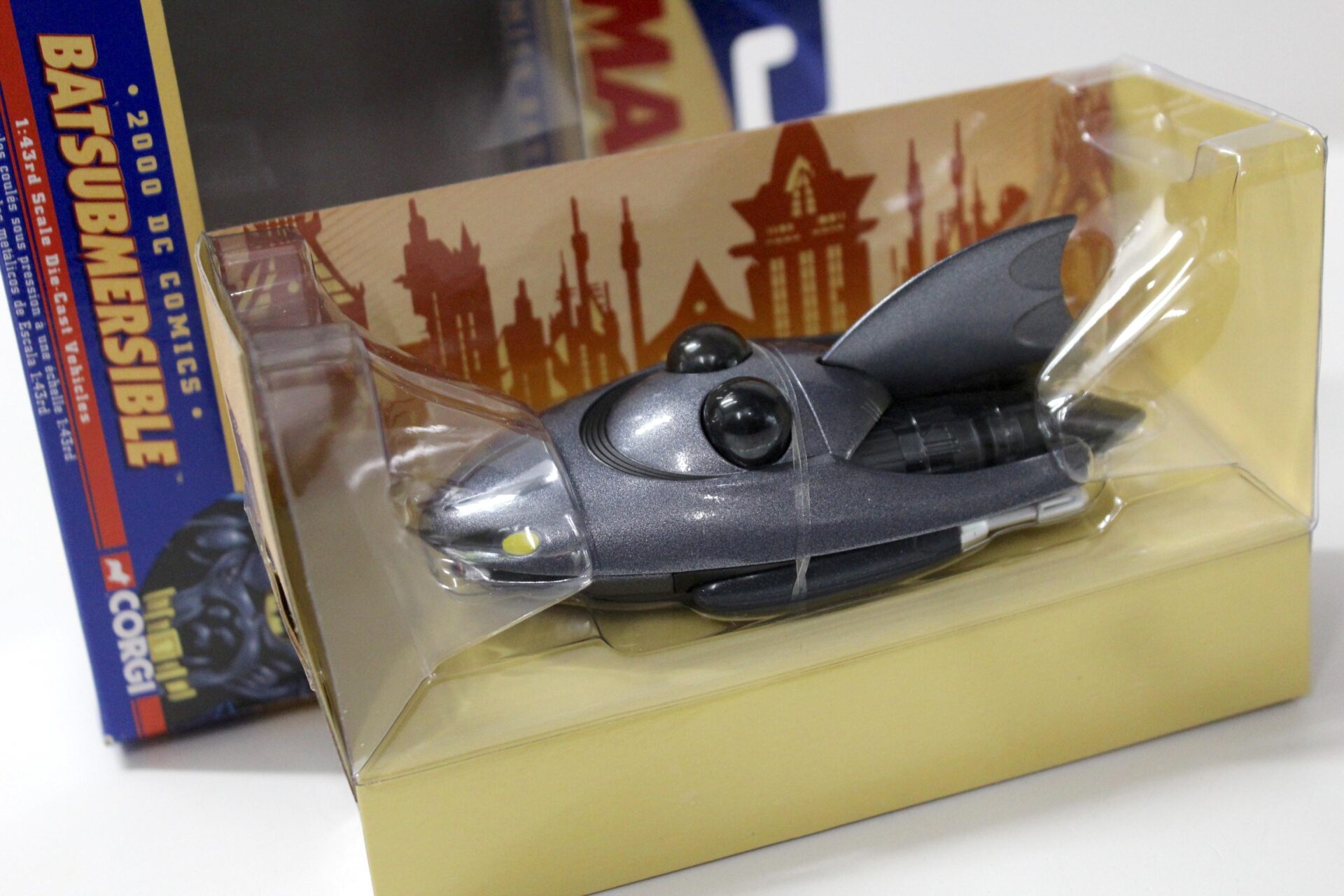 ID 47614 orig.jpg 1:43 Corgi 2000 DC Comics BATSUBMERSIBLE Batman