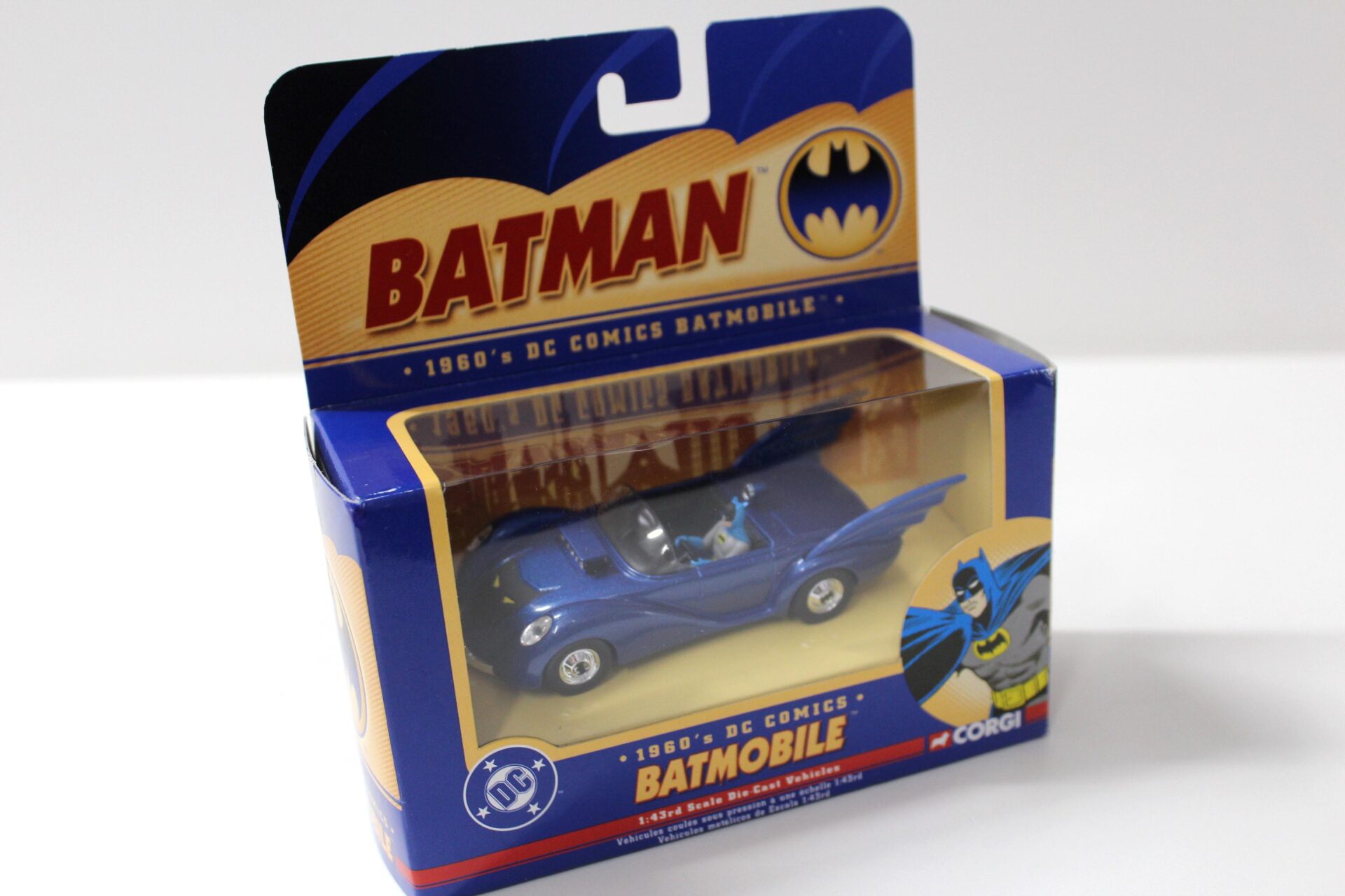 1:43 Corgi 1960´s DC Comics BATMOBILE BMBV2 Batman blue