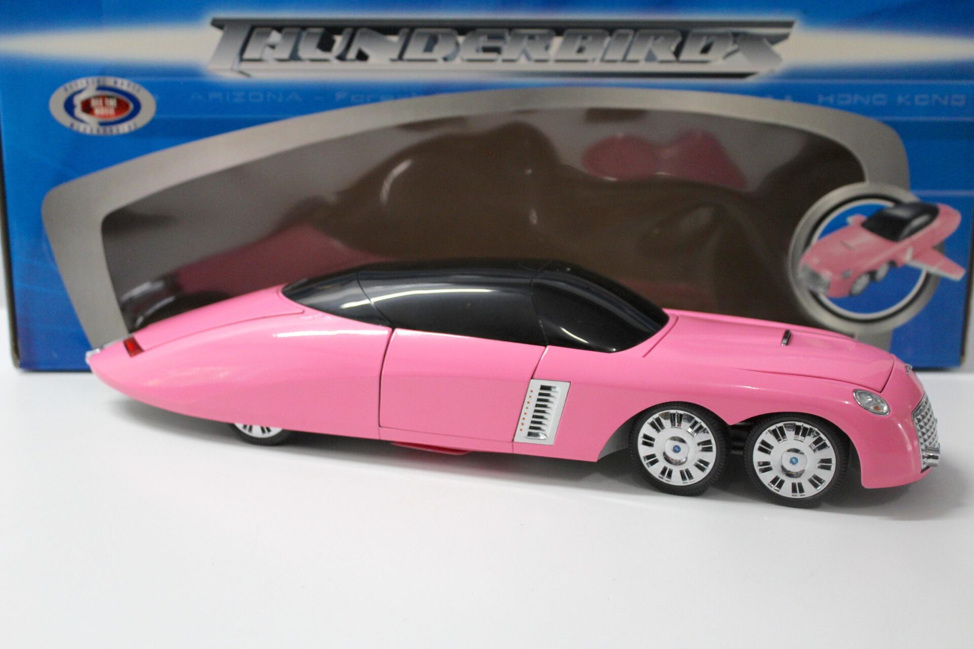 1:18 Sun Star Ford Thunderbirds FAB1 Lady Penelope pink