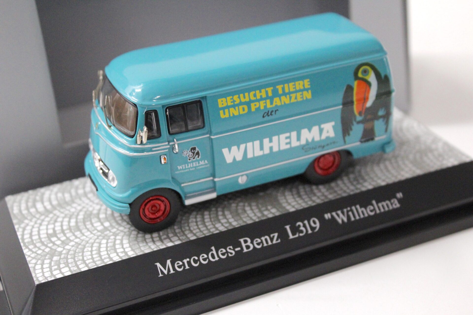 1:43 Premium ClassiXXs Mercedes L319 Kasten "Wilhelma Stuttgart" DEALER VERSION
