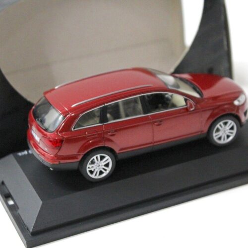1:43 Schuco Audi Q7 granada red