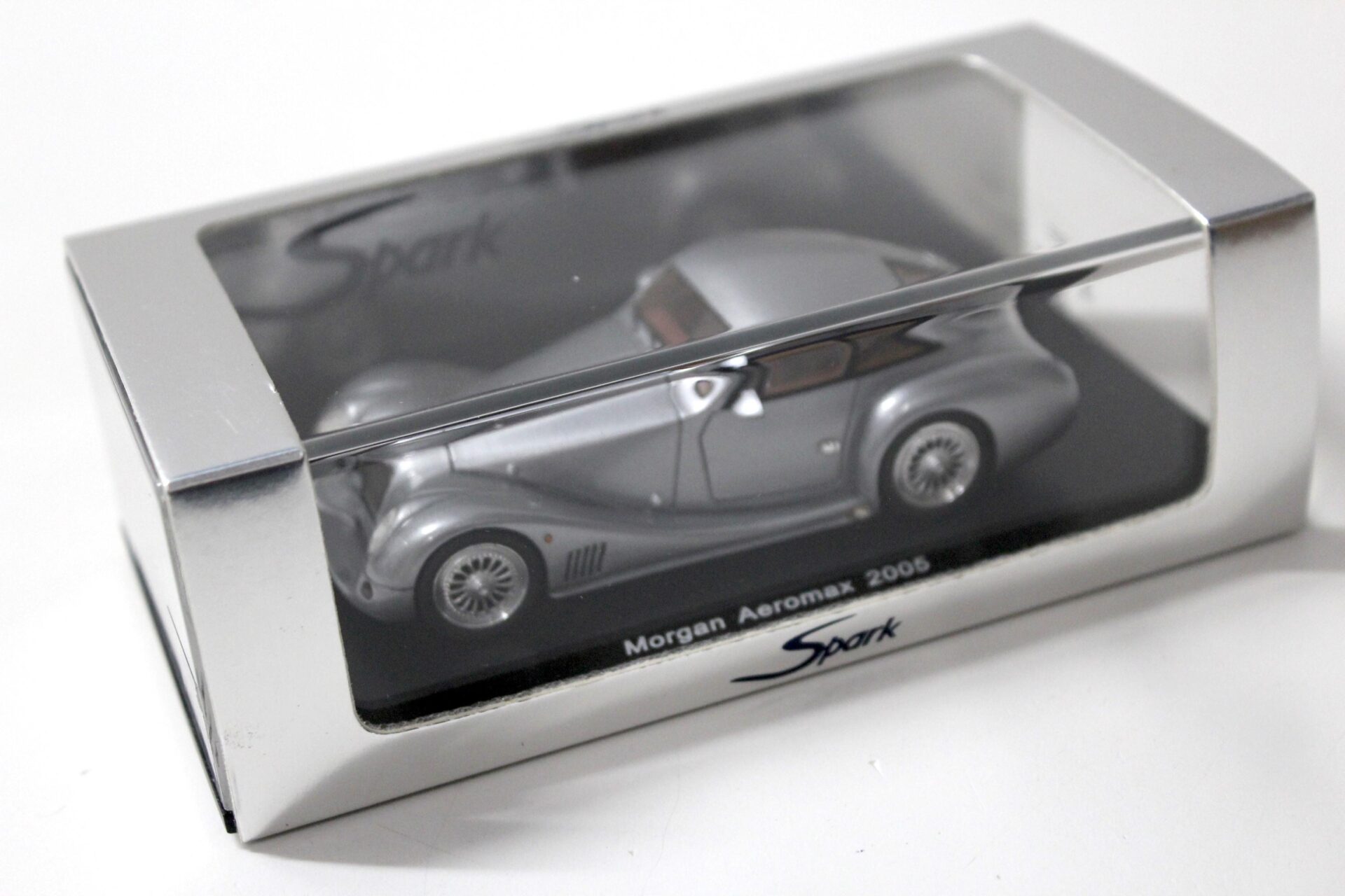 1:43 Spark Morgan Aeromax 2005 silver
