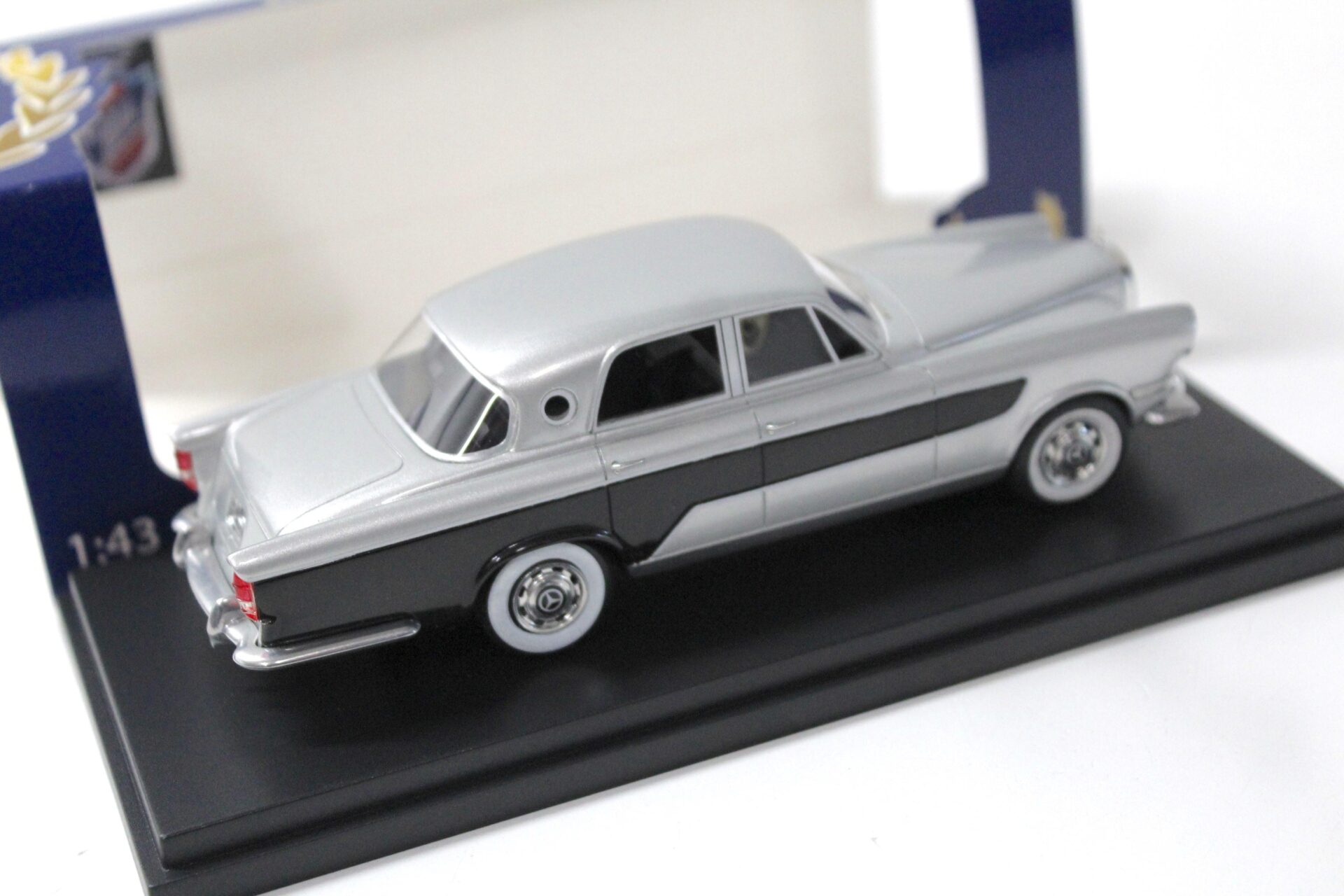 1:43 BOS Mercedes Ghia 300C Berlina silver/ black
