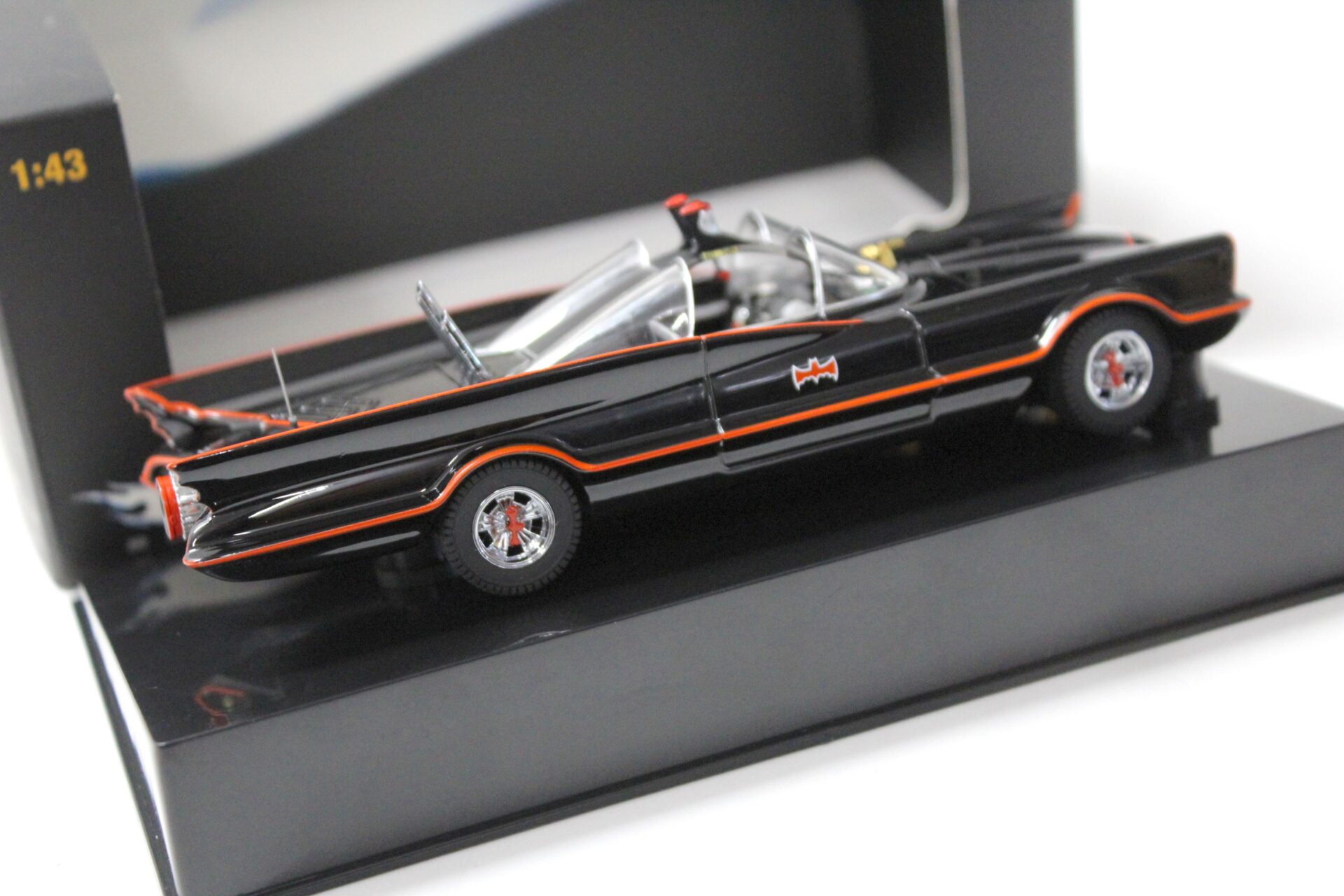 1:43 Hot Wheels Elite 1966 DC TV Series Batmobile BATMAN black