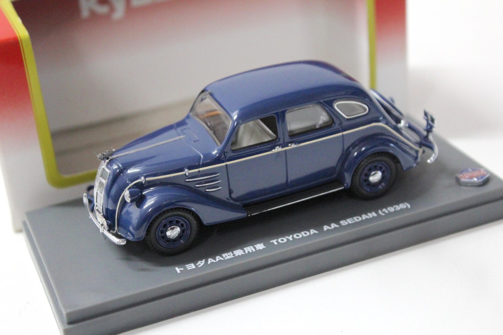 1:43 Kyosho Toyota AA Sedan 1936 blue