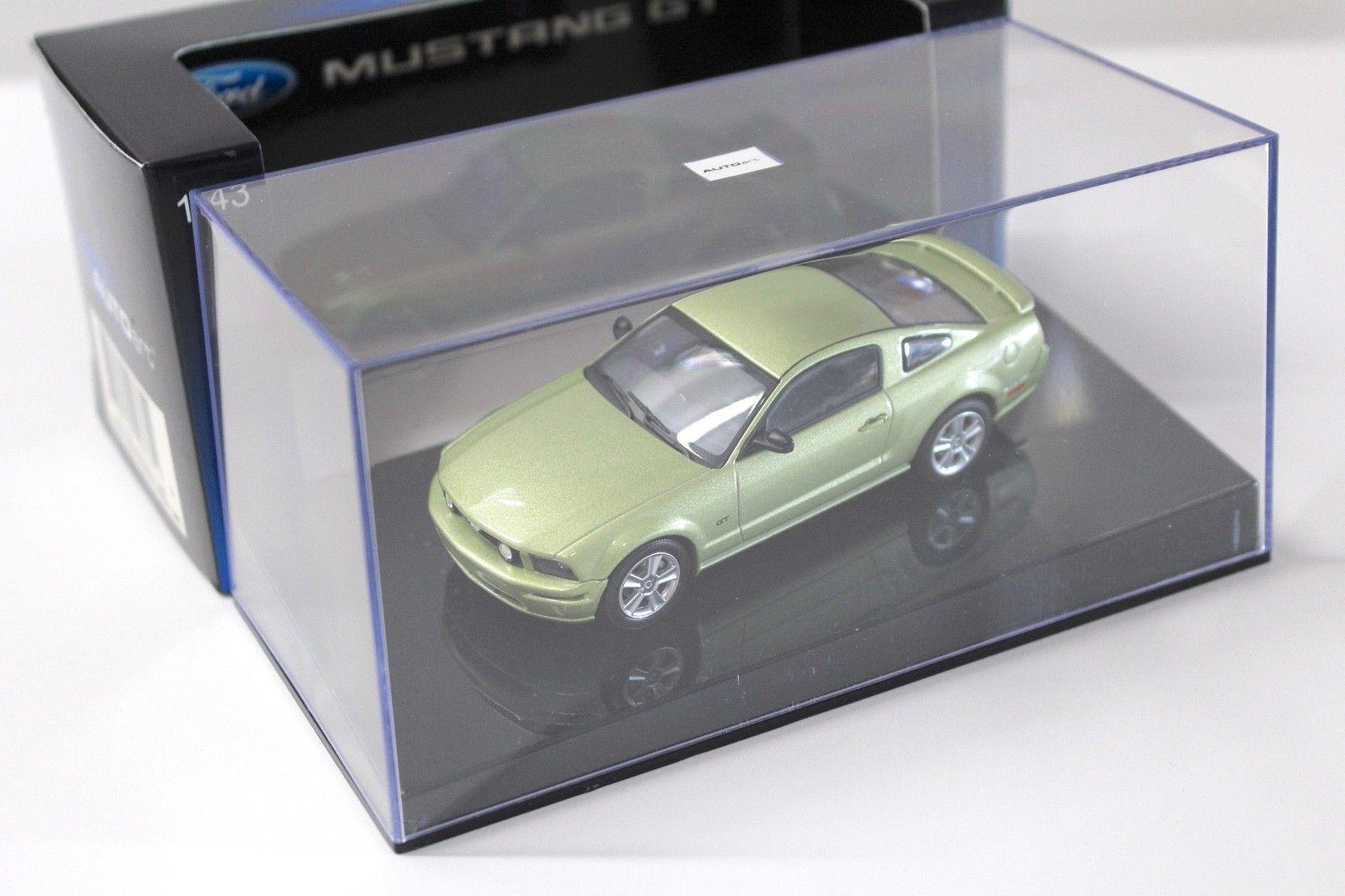 1:43 AUTOart Ford Mustang GT 2005 AUTO SHOW 2004 green