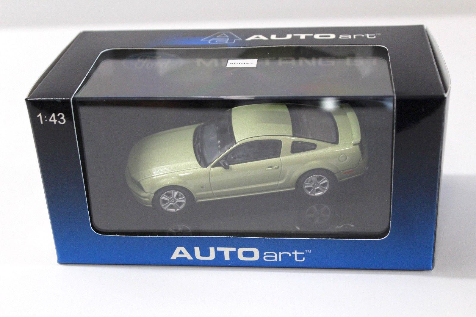 1:43 AUTOart Ford Mustang GT 2005 AUTO SHOW 2004 green