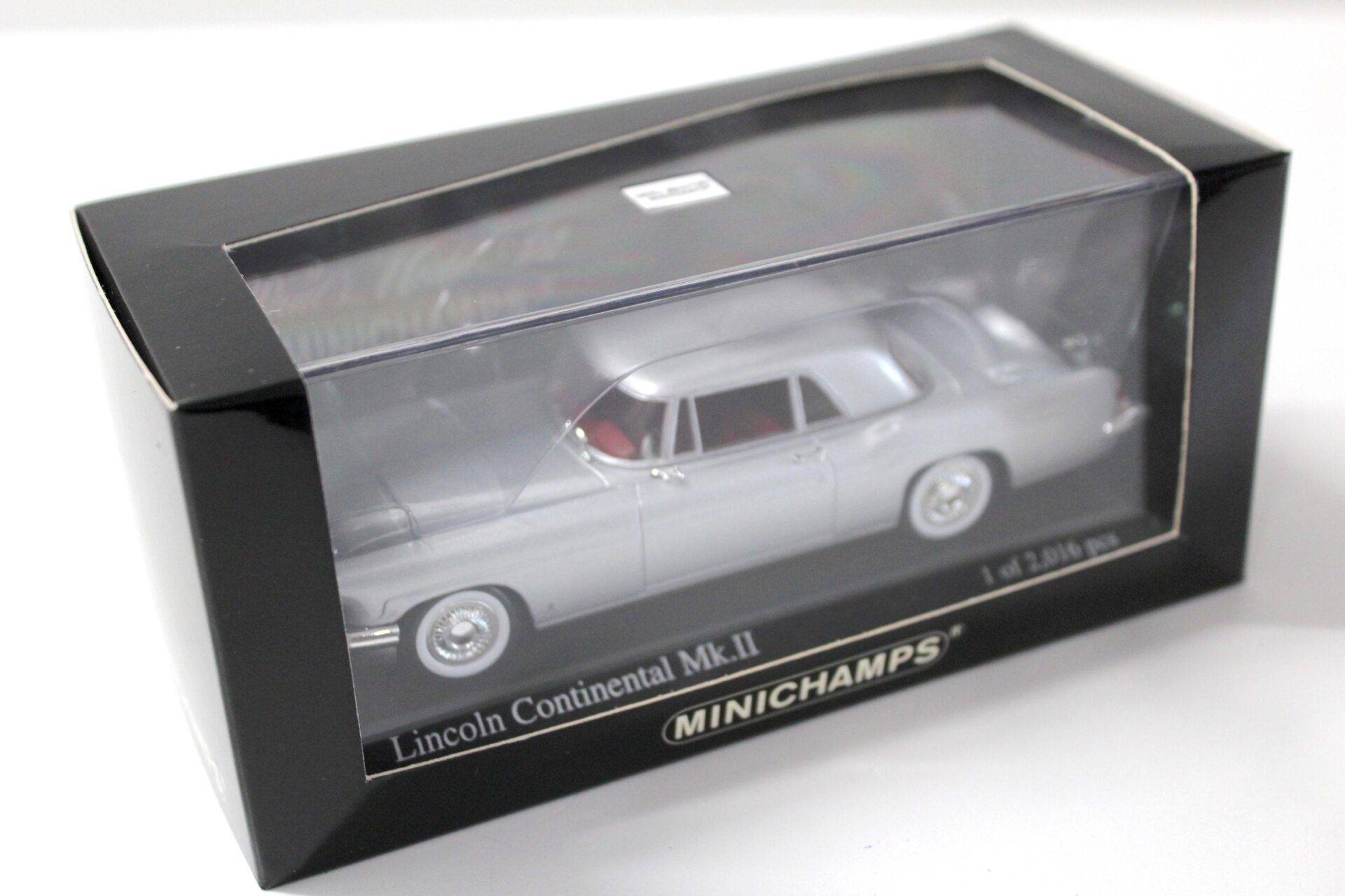 1:43 Minichamps Lincoln Continental MK.II 1956 silver