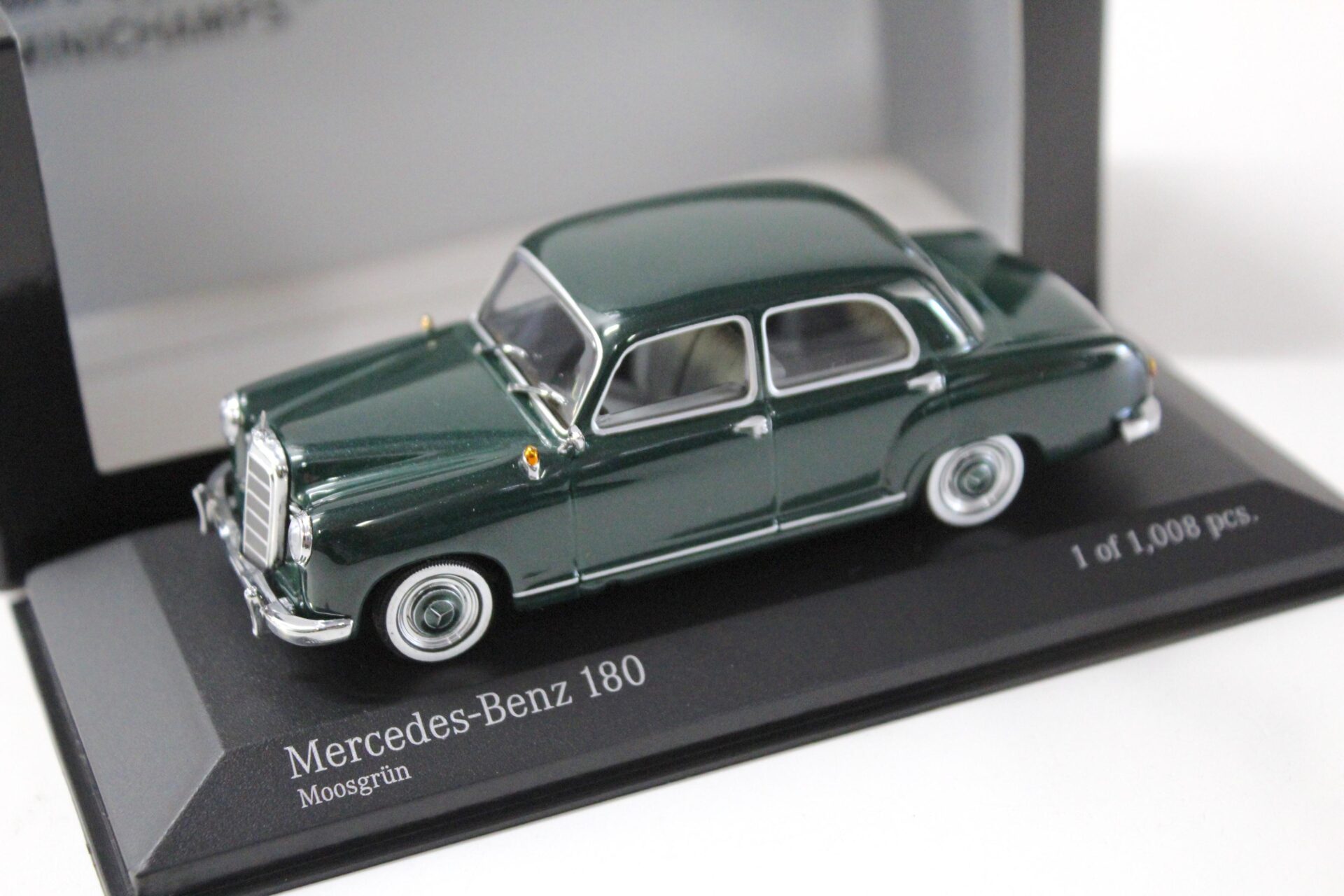 ID 48253 orig.jpg 1:43 Minichamps Mercedes 180 Ponton W120 Moos green 1953