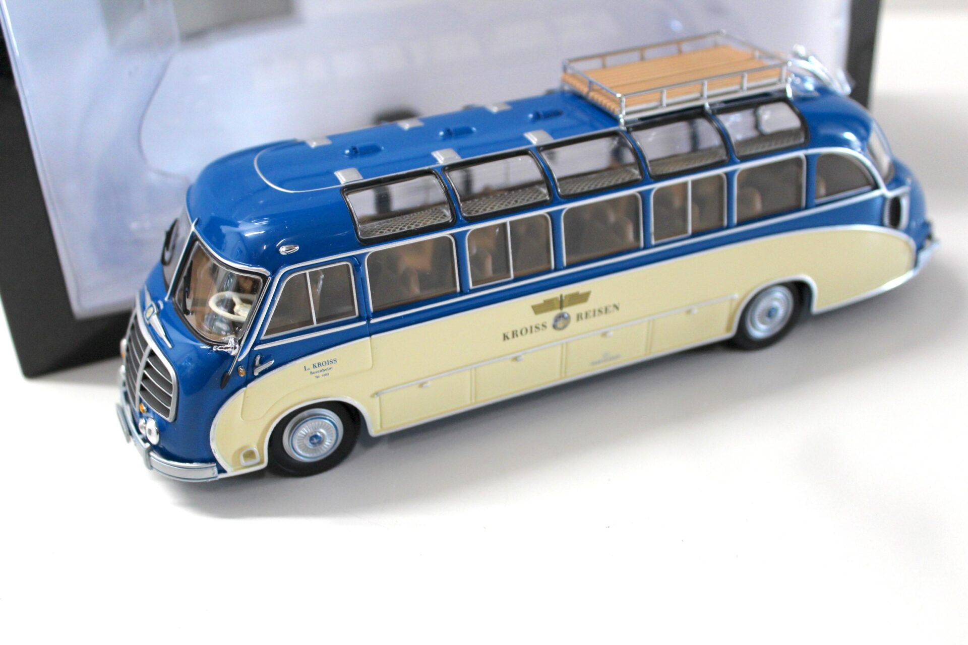 ID 48274 orig.jpg 1:43 Minichamps Setra S8 Bus Panorama 1953 blue/ ivory Kroiss-Reisen