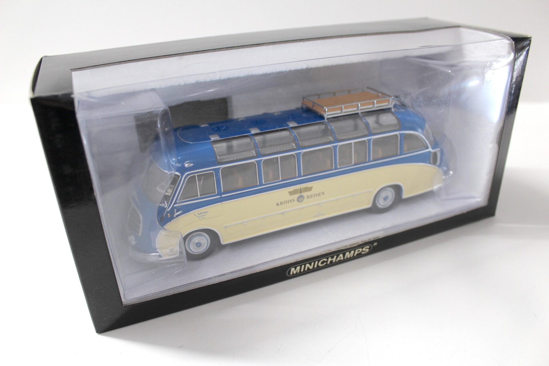 1:43 Minichamps Setra S8 Bus Panorama 1953 blue/ ivory Kroiss-Reisen