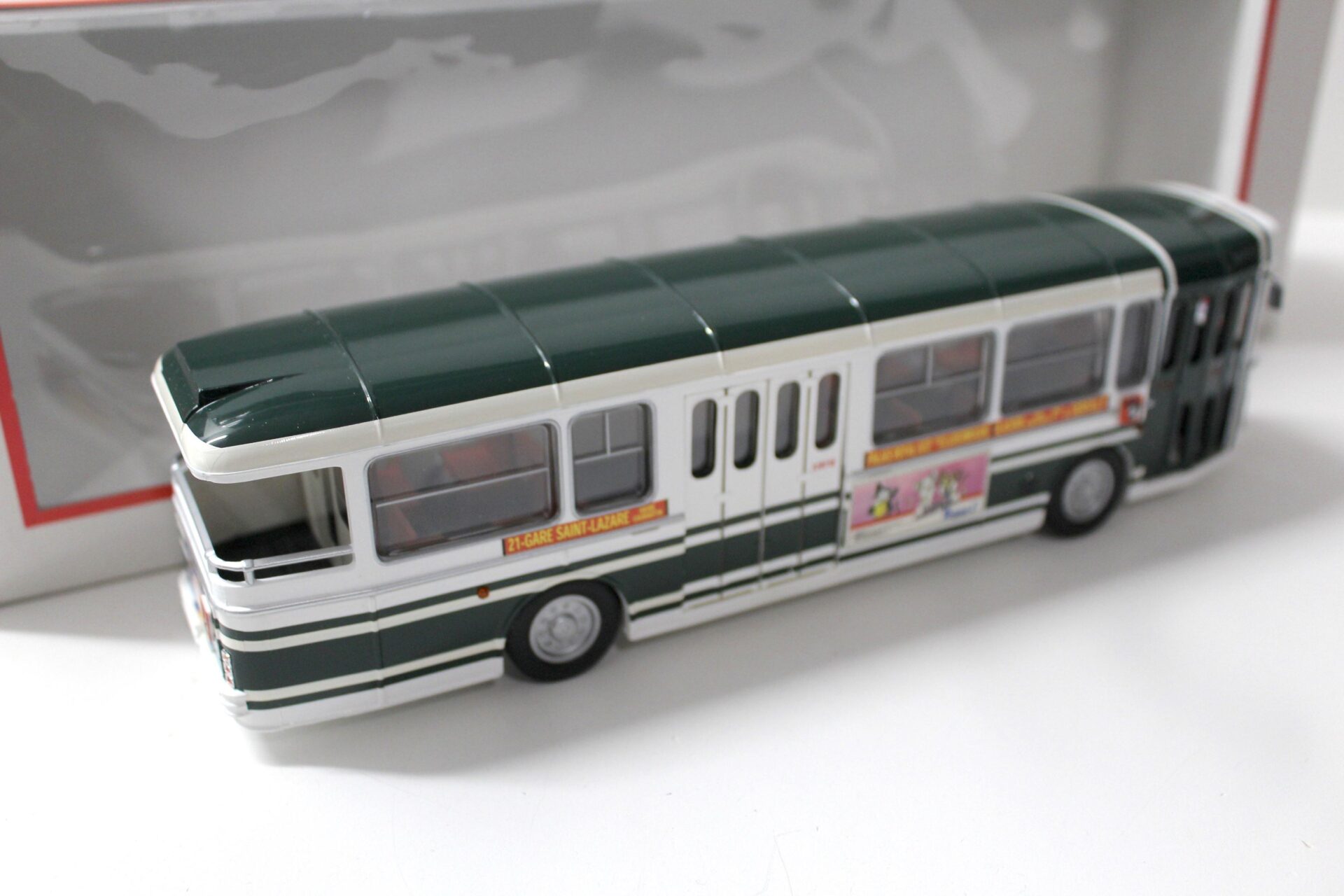 1:43 Norev Renault Saviem SC 10 U BUS Paris Ligne Pilote