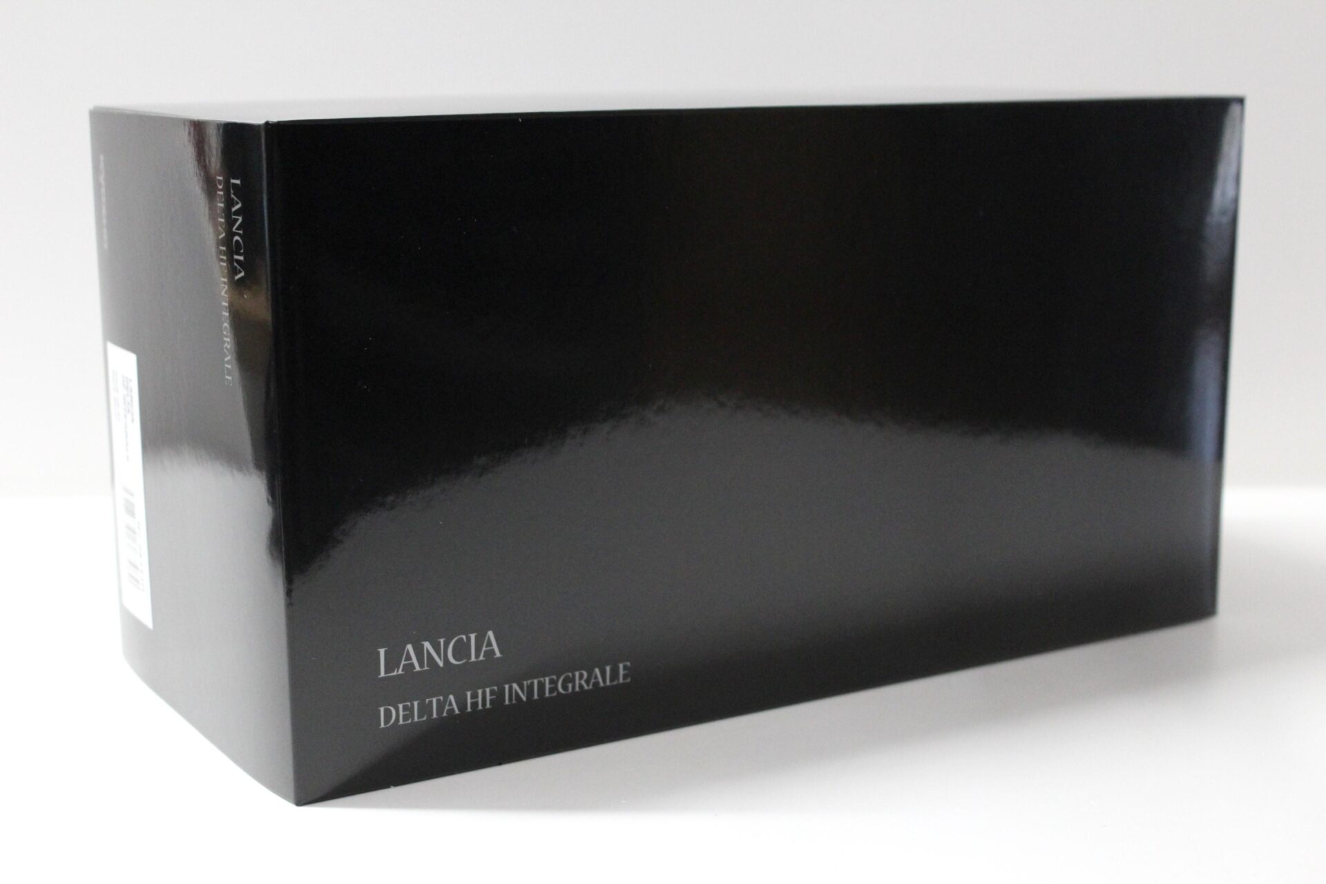 1:18 Kyosho Lancia Delta HF Integrale Edizione Finale Bordeaux red