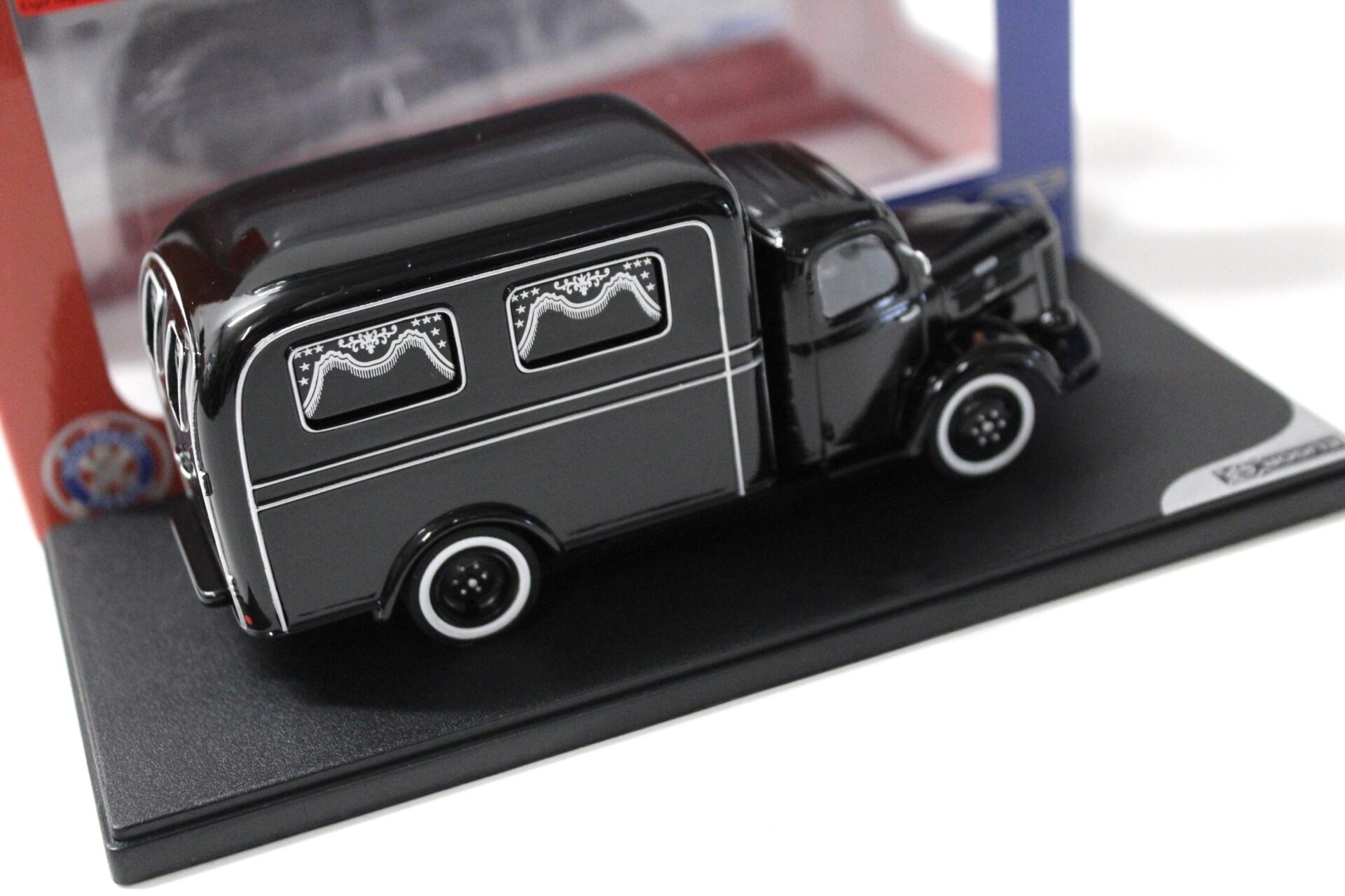 1:43 Eligor Hotchkiss PL20 Fourgon Mortuaire Hearse black