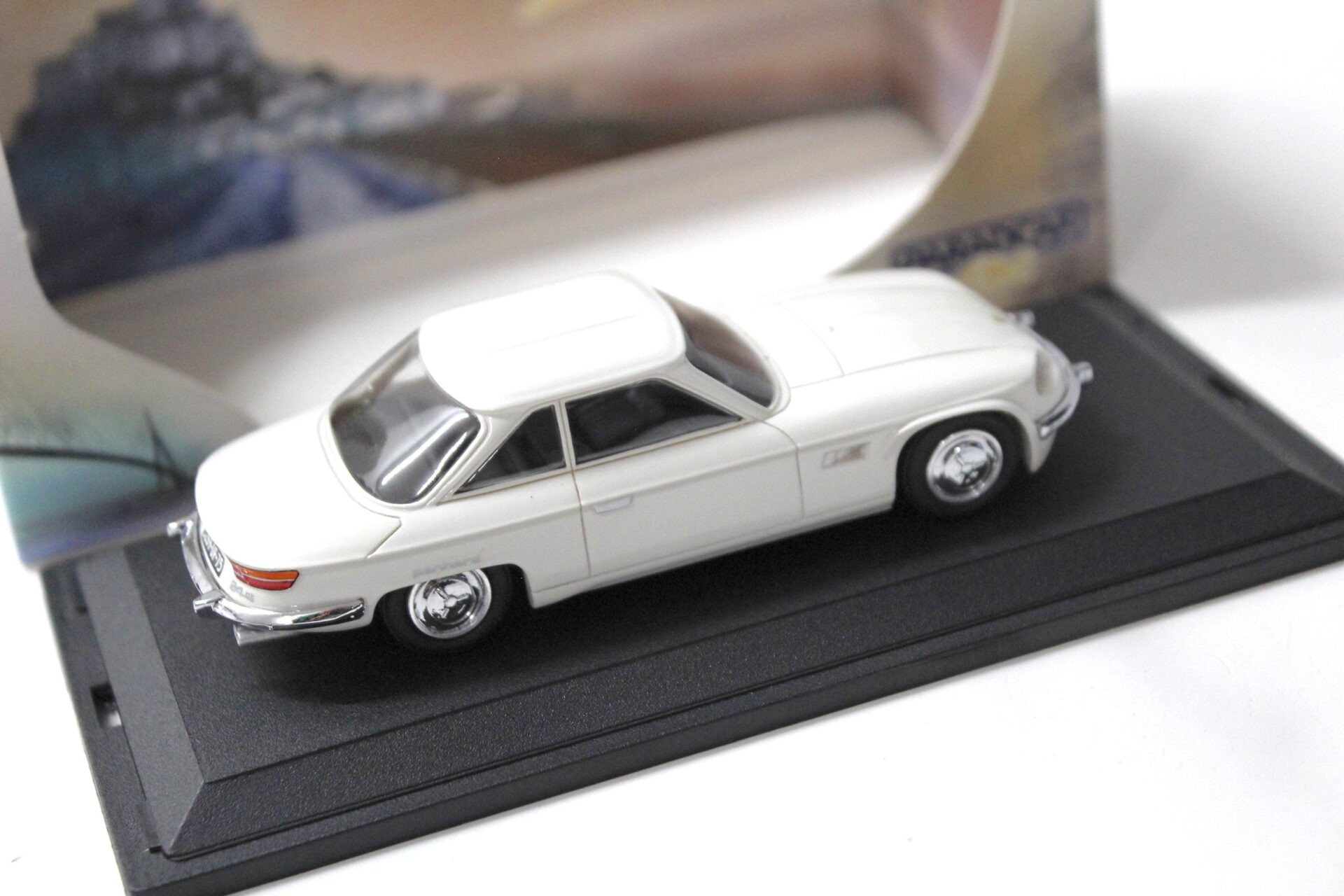 1:43 Paradcar Panhard Proto 1965 Coupe white