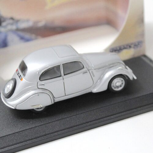 1:43 Paradcar Peugeot 202 Berline 1938 silver