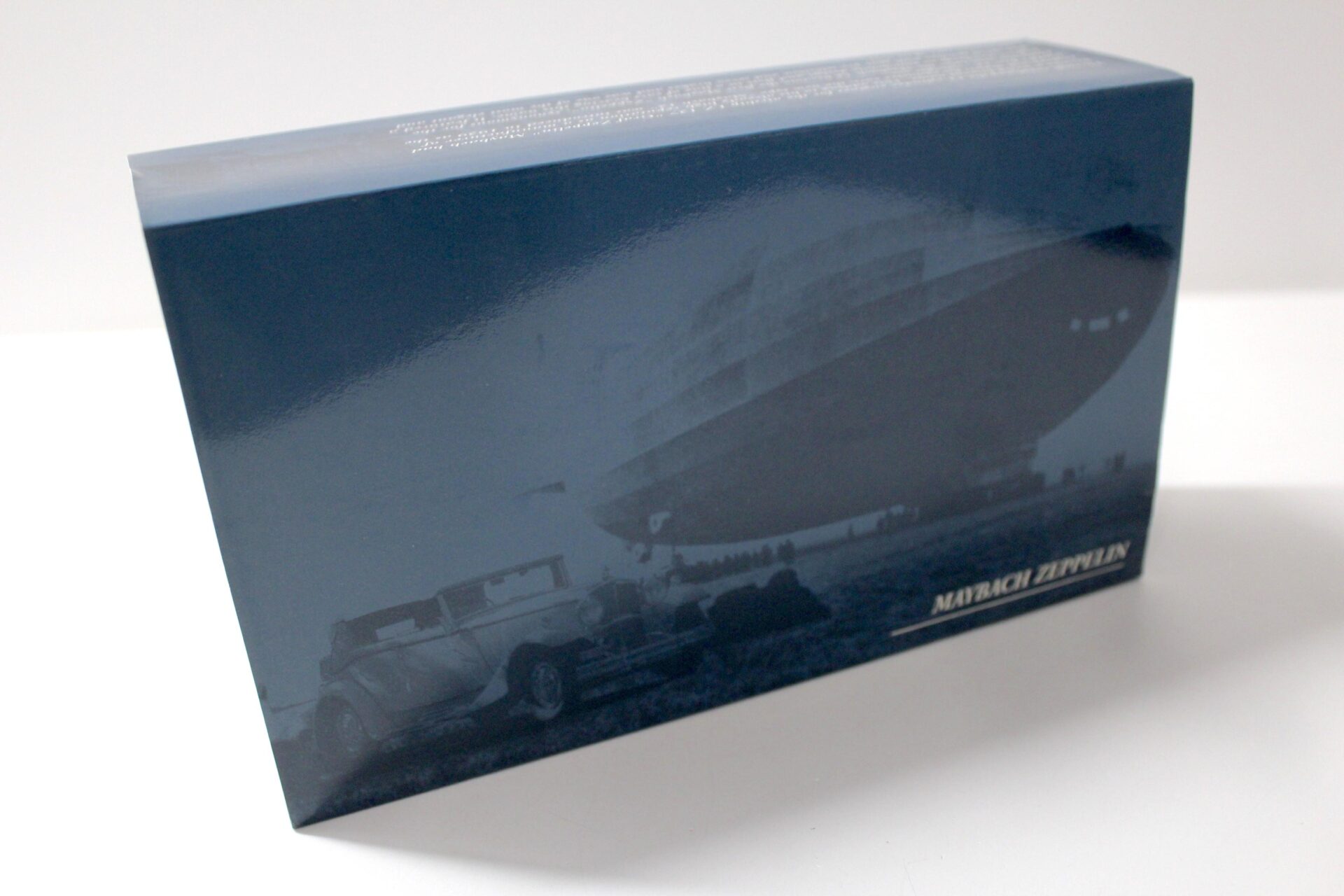 1:43 Minichamps Maybach DS8 "Zeppelin" 1932 Cabriolet green/ dark green