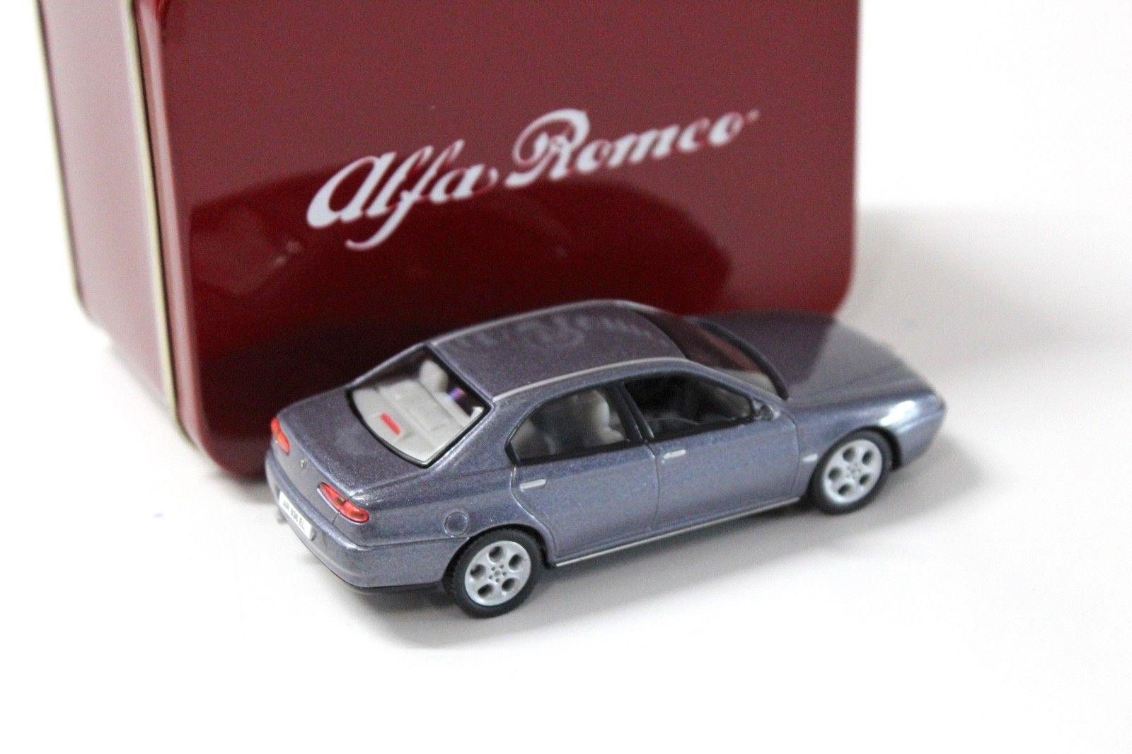 1:43 Solido Alfa Romeo 166 Sedan grey + metal box SP