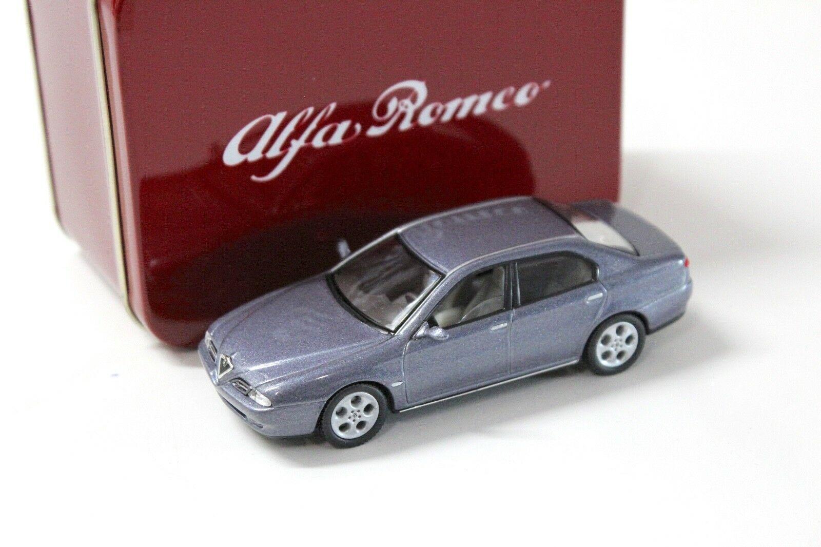 ID 48985 orig.jpg 1:43 Solido Alfa Romeo 166 Sedan grey + metal box SP
