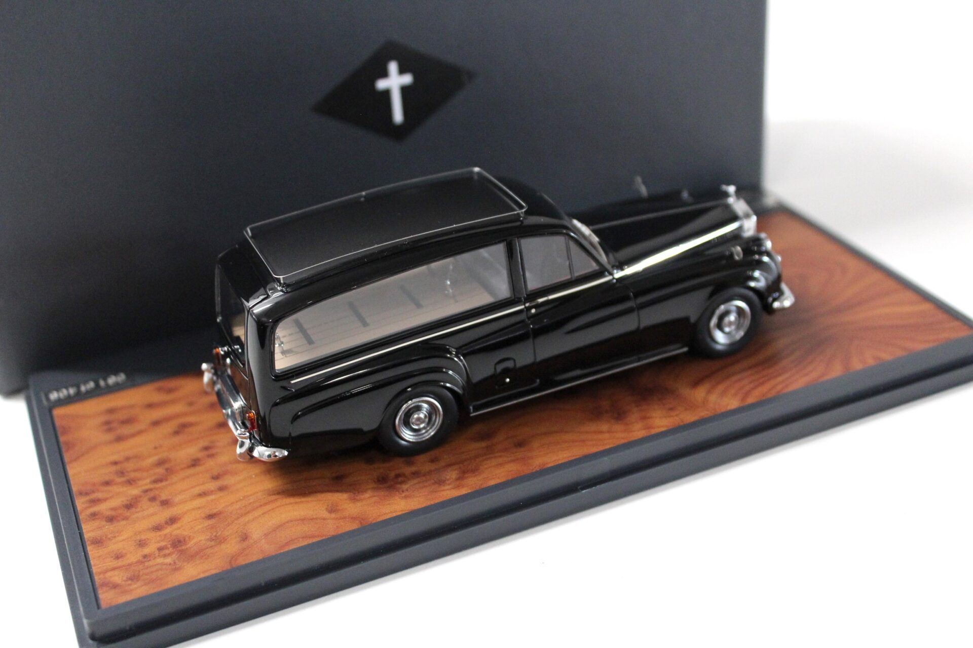 1:43 Matrix 1957 Rolls Royce Silver Cloud I HEARSE Simpson & Slater black