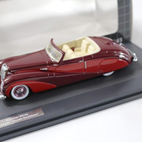 1:43 Matrix Daimler DE36 Hooper "Green Goddess" 1953 maroon/ maroon
