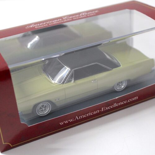 1:43 American Excellence NEO Plymouth Sport Fury 2 door Hardtop light green
