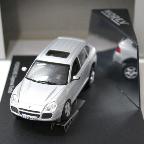 1:43 Norev Porsche Cayenne Turbo Presentation silver