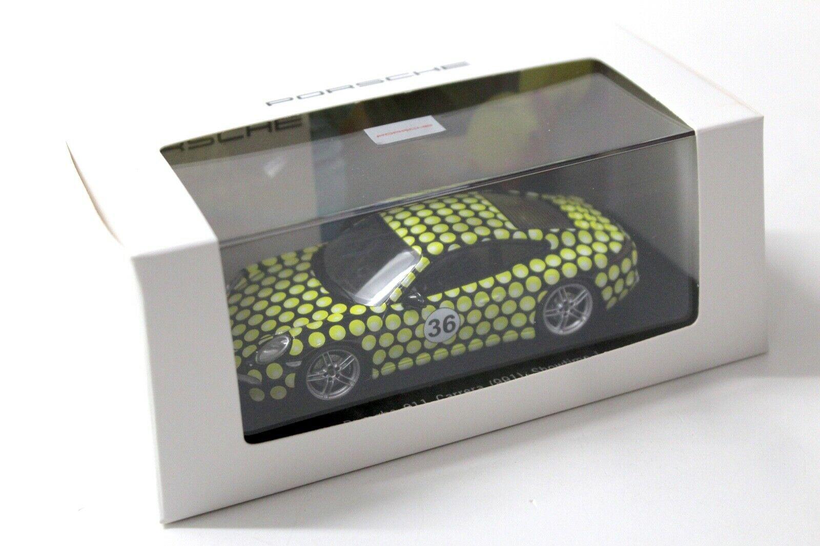 1:43 Spark Porsche 911 (991) Carrera SHOWTIME DEALER VERSION