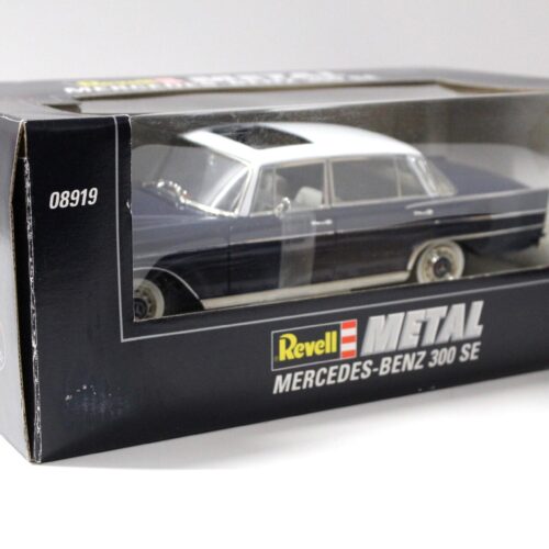 1:18 Revell Mercedes 300 SE Limousine dark blue/ white