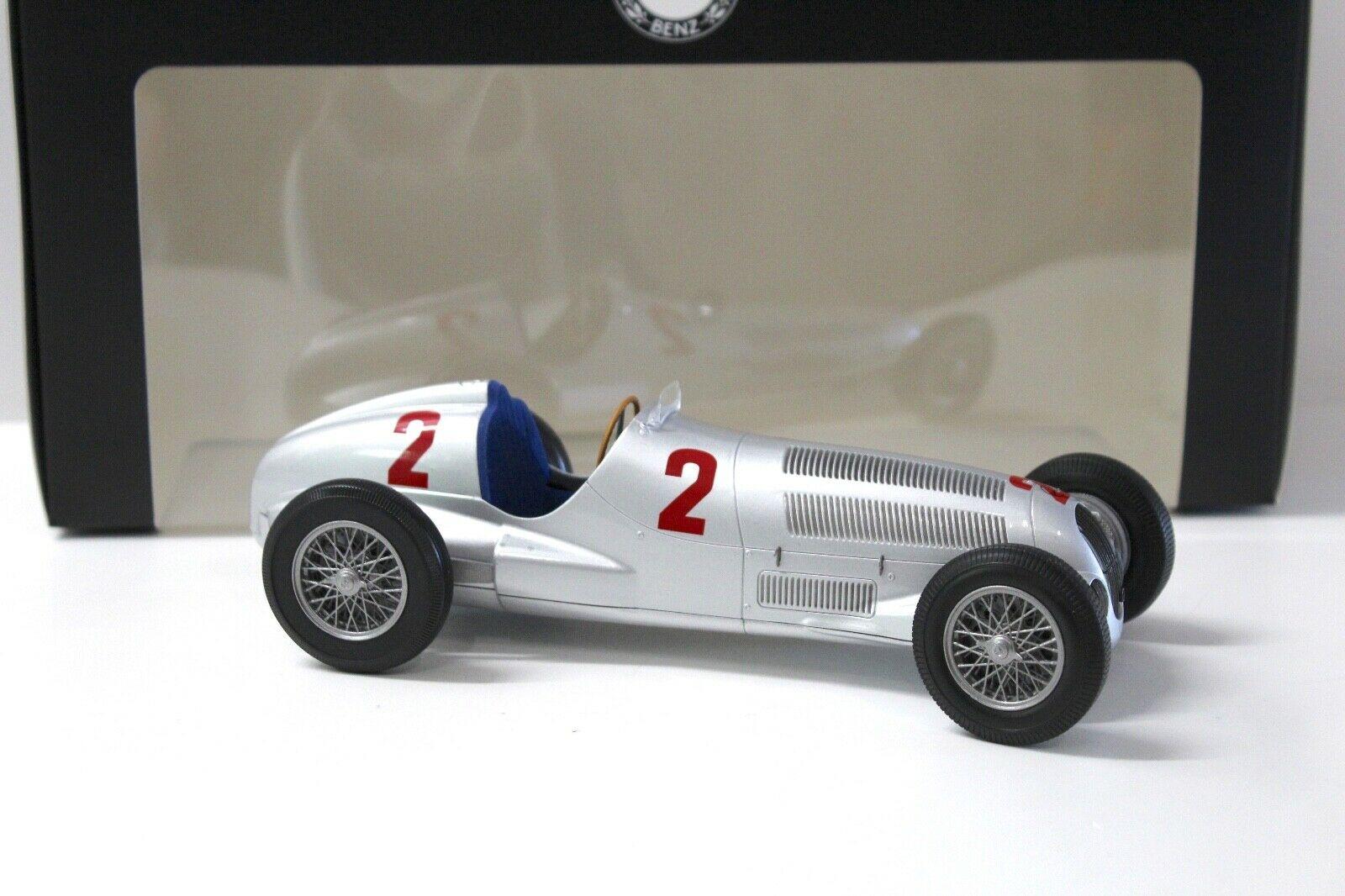 1:18 Minichamps Mercedes W125 Silberpfeil Lang Tripolini #2 DEALER VERSION