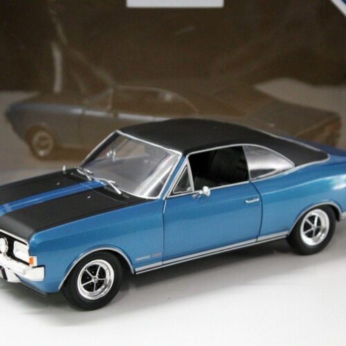 1:18 Revell Opel Commodore GS/E Coupe blue