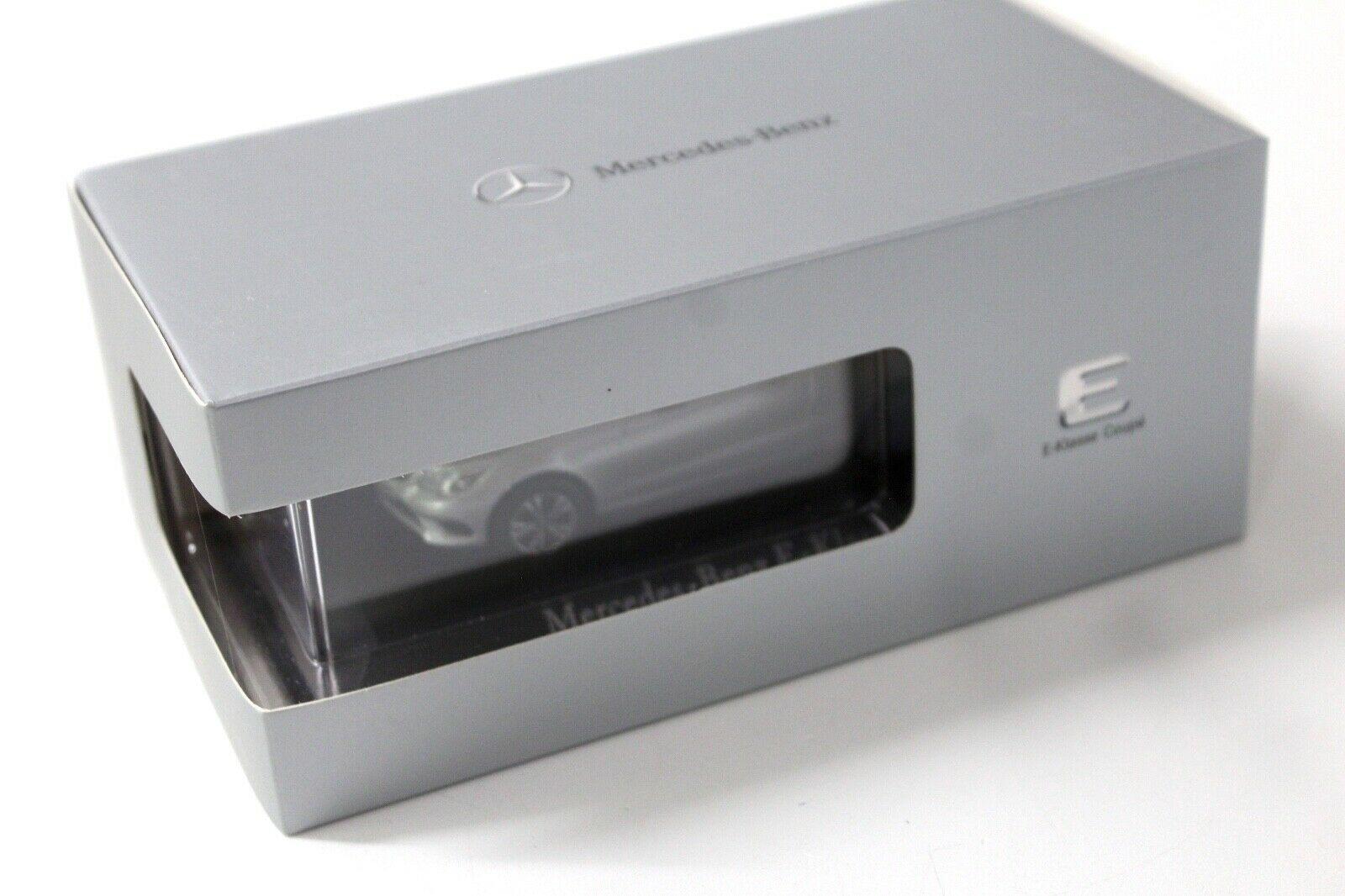 1:43 Kyosho Mercedes E-Klasse Coupe silver DEALER VERSION